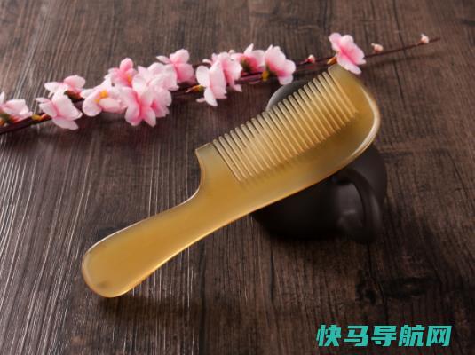牛角梳买宽齿还是细齿好用？牛角梳透明的好还是不透明的好